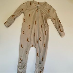Willow & Co onesie footie moon stars neutral